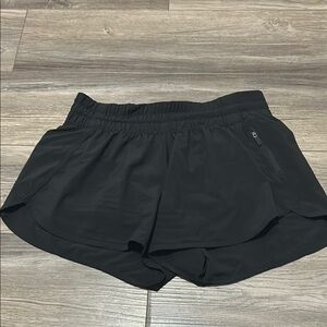 Lululemon Tracker Low Rise Black Shorts